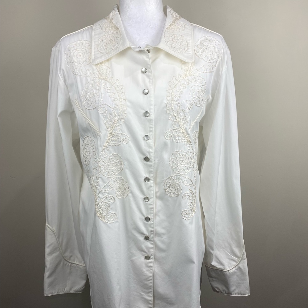 Double D Ranch Women’s Cream Embroidered Western Button Down Shirt Large
